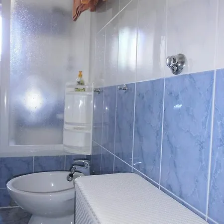 Roko Close To 克尔克