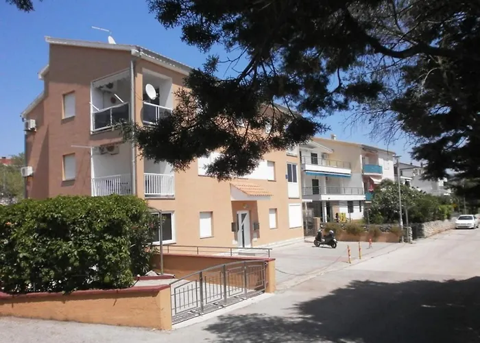 Apartment Roko Close To Krk Town