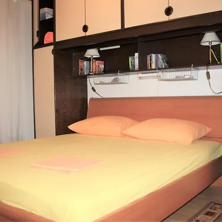 Roko Close To דירה *