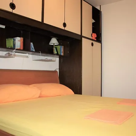 Apartmán Roko Close To Krk Town